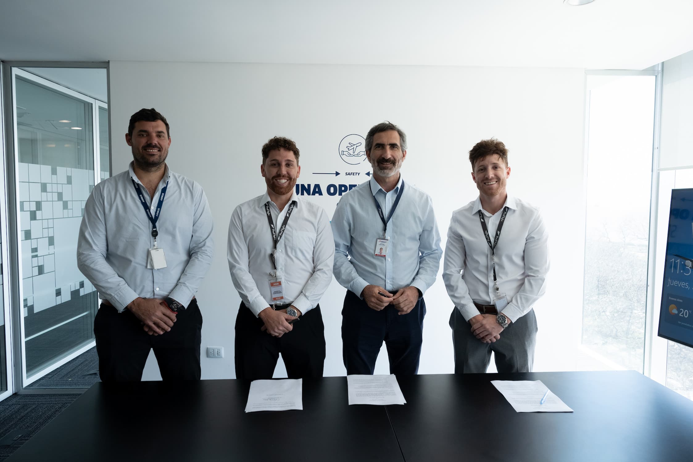 Firma del acuerdo entre ProFlight Academy y JetSMART